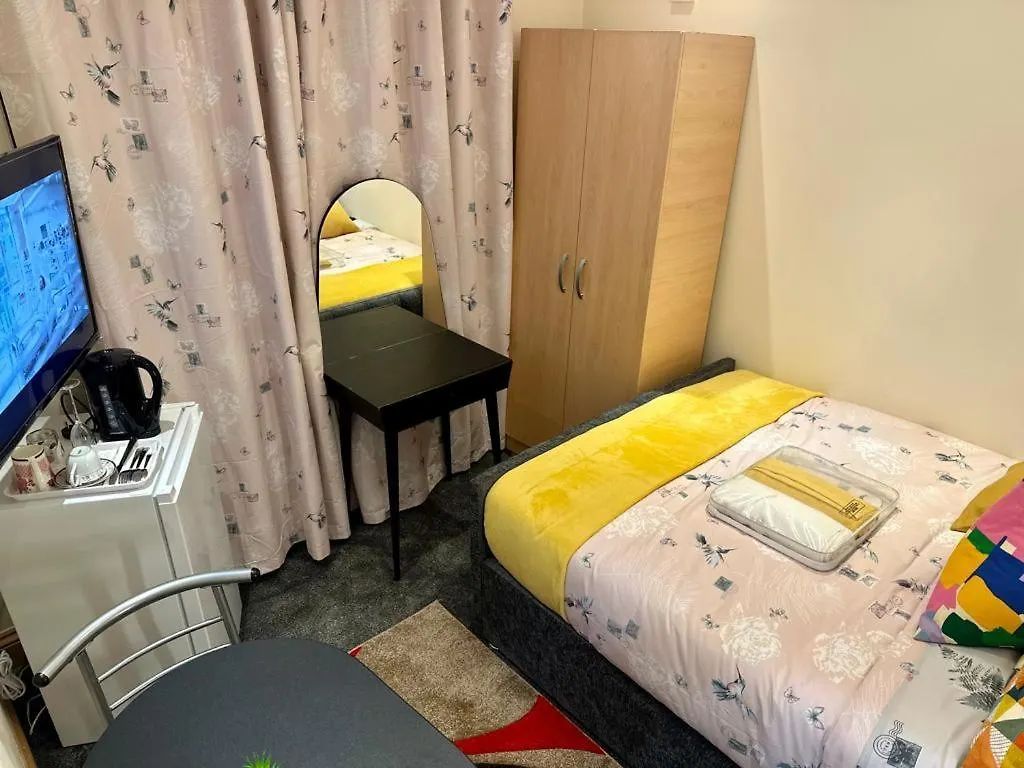 Haddington Road In Bromley Apartment London